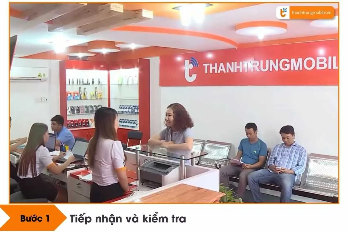 buoc 1 tiep nhan va kiem tra dien thoai galaxy z