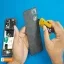 quy-trinh-thay-mat-lung-vivo-v20-tai-thanh-trung-mobile