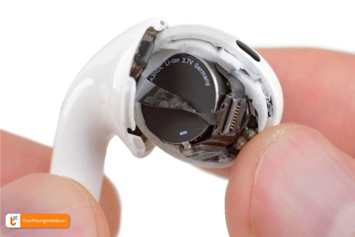 Tai nghe AirPods Pro bị lỗi pin do rơi rớt