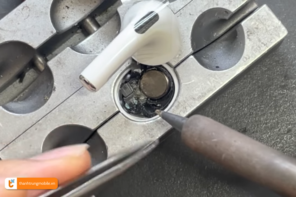 Thay loa tai nghe AirPods 3