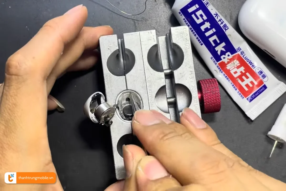 Thay mic AirPods Pro 2