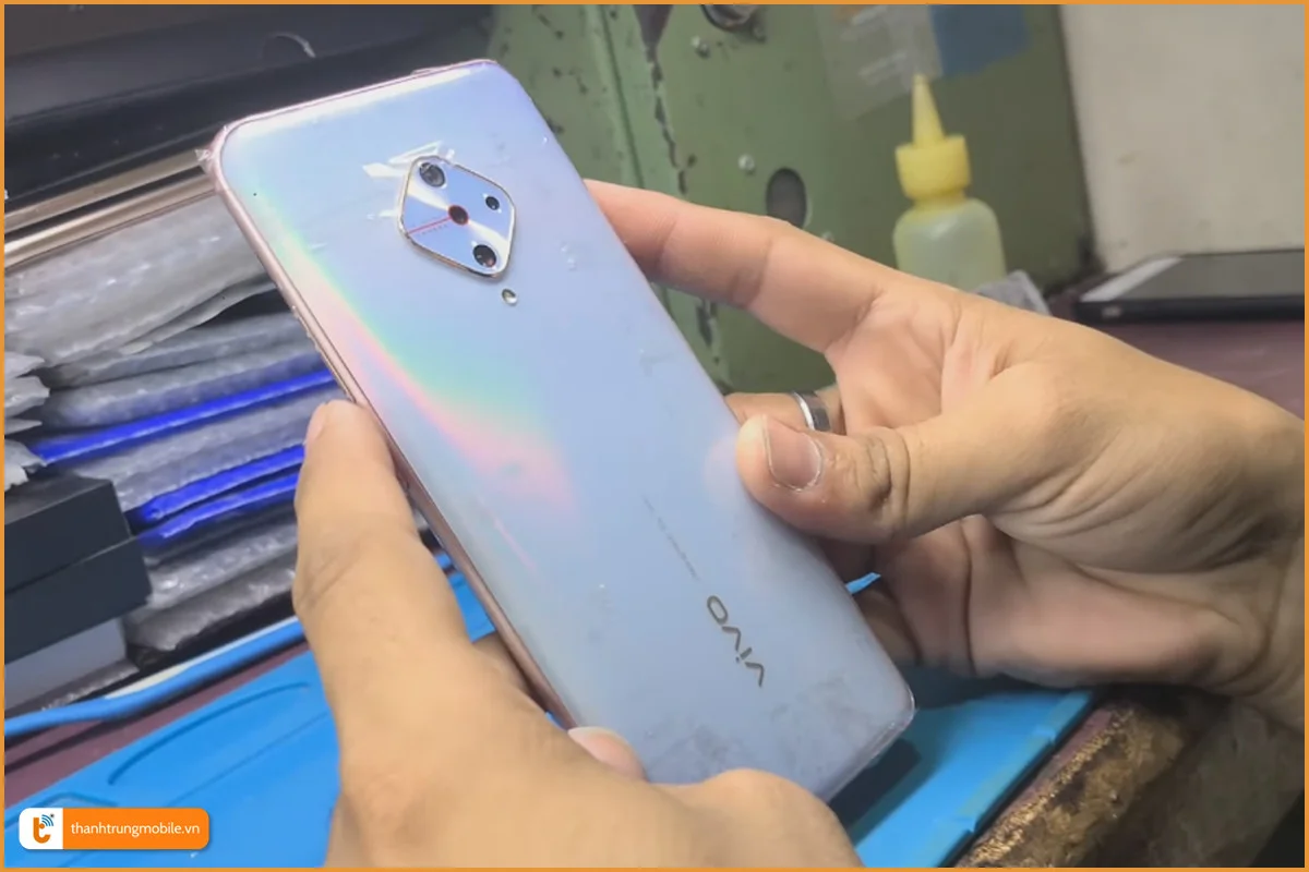 Thay nắp lưng Vivo S1 Pro chính hãng