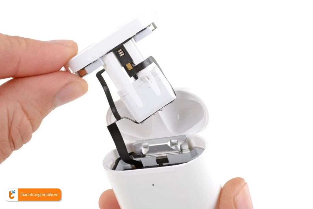 Thay vỏ AirPods 2 để cải thiện thẩm mỹ bảo vệ tai nghe an toàn hơn