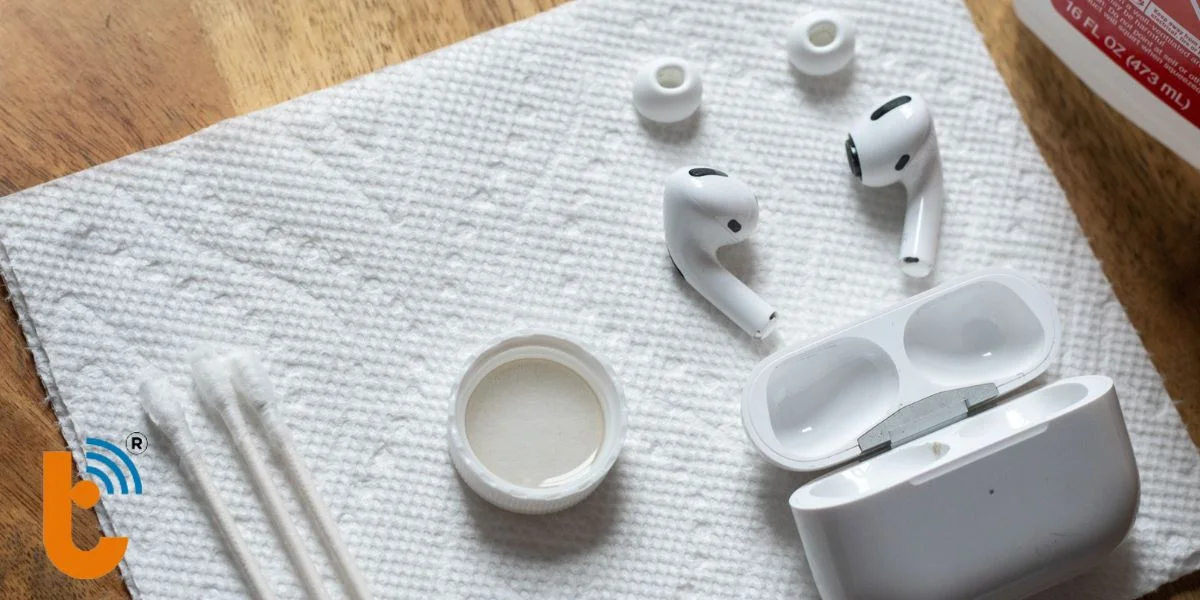 Vệ sinh AirPods Pro thường xuyên