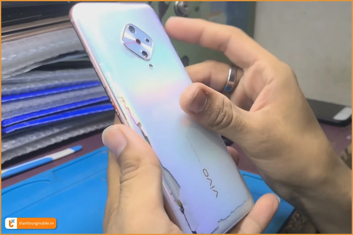 Vivo S1 Pro bong tróc mặt lưng