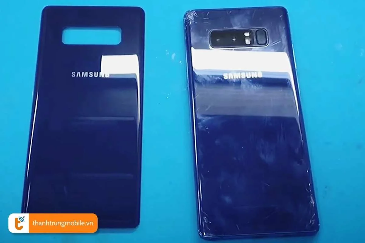 dau hieu can thay the mat lung samsung galaxy note moi