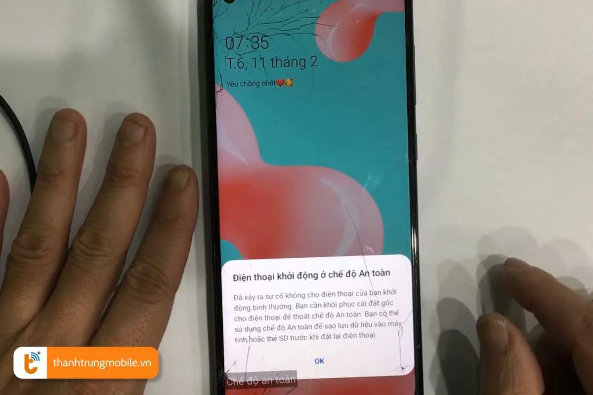 khoi dong dien thoai samsung o che do an toan