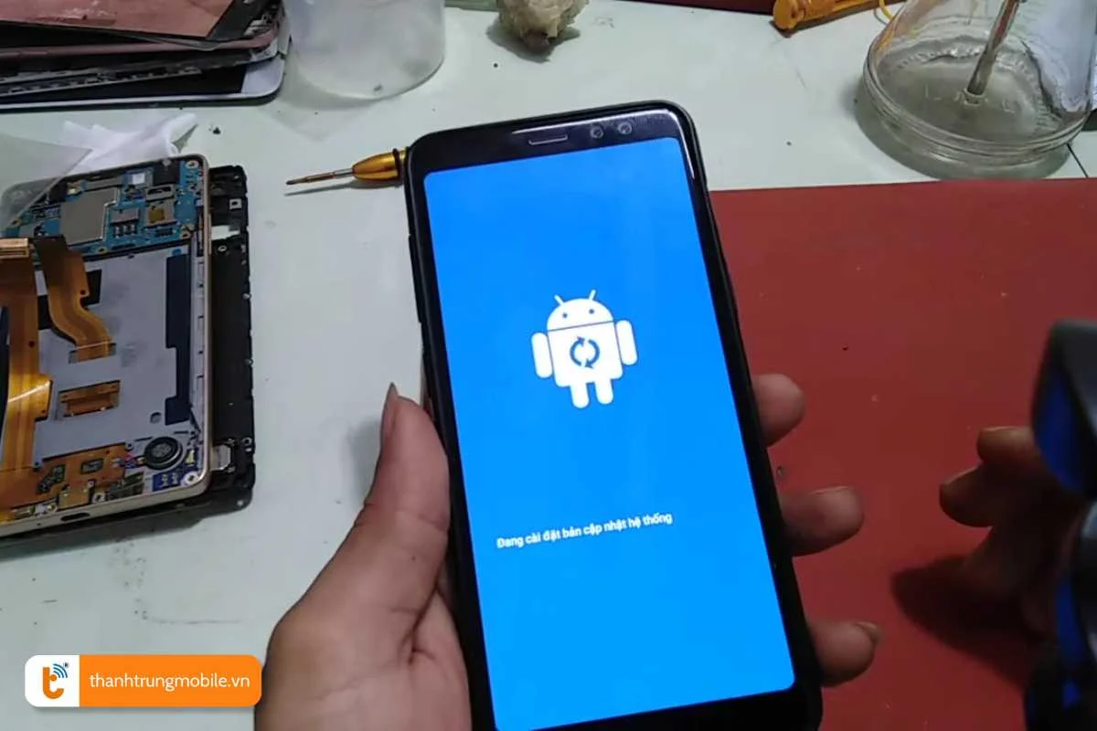 khoi phuc cai dat goc thiet bi samsung a8