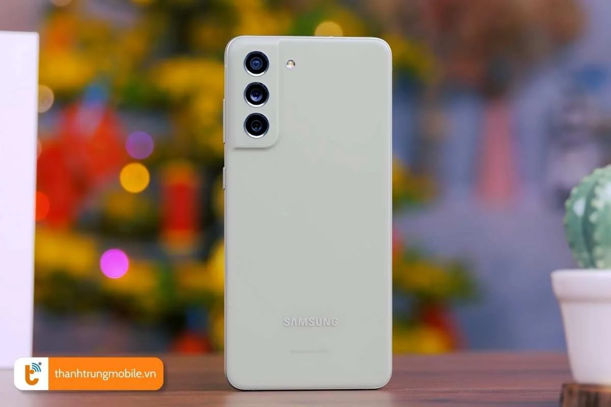 loi ich cua viec thay nap lung samsung galaxy s chinh hang