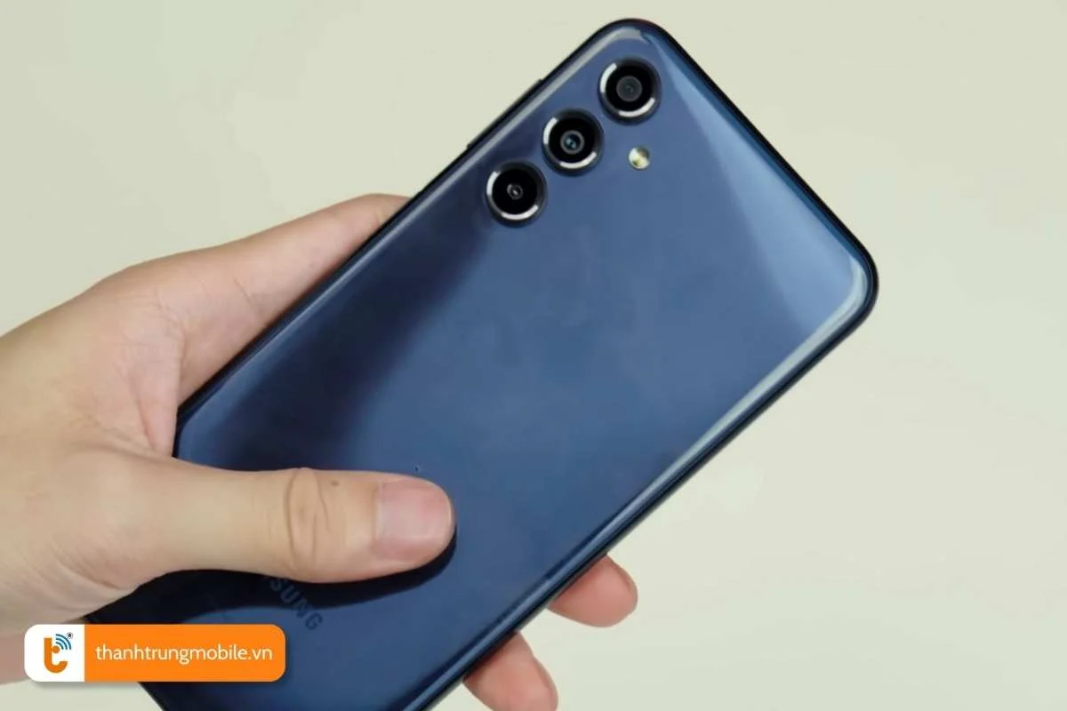 loi ich khi thay op lung samsung galaxy f chinh hang