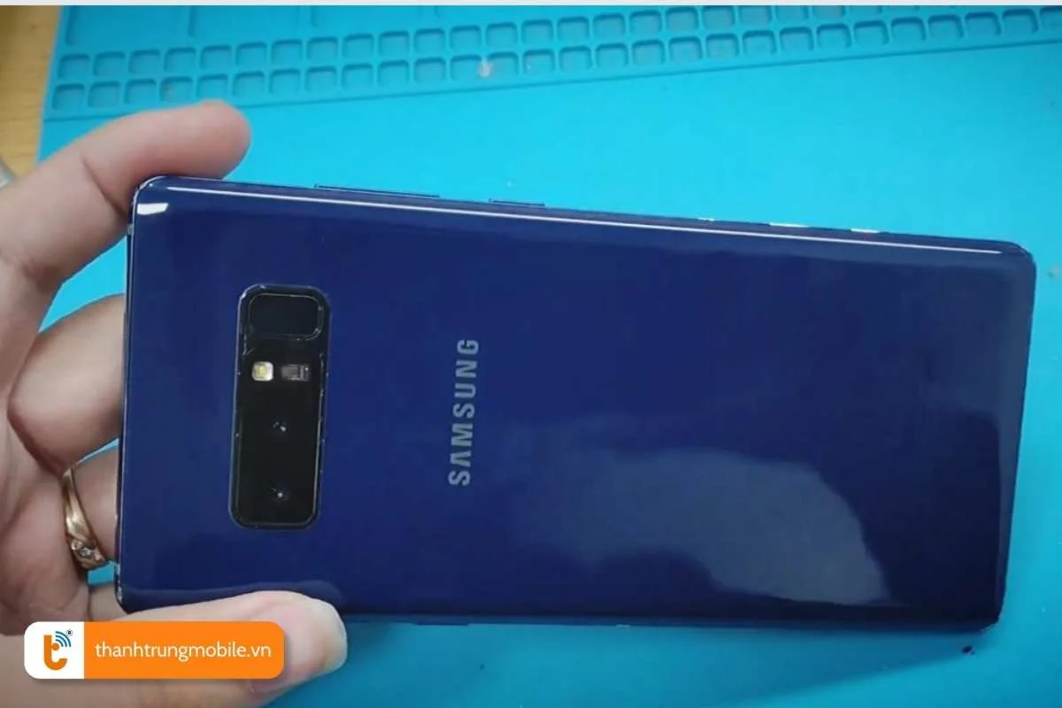 loi ich khi thay op lung samsung galaxy note chinh hang