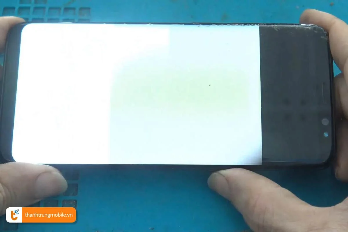 man hinh amoled bi nhap nhay hinh anh khong on dinh