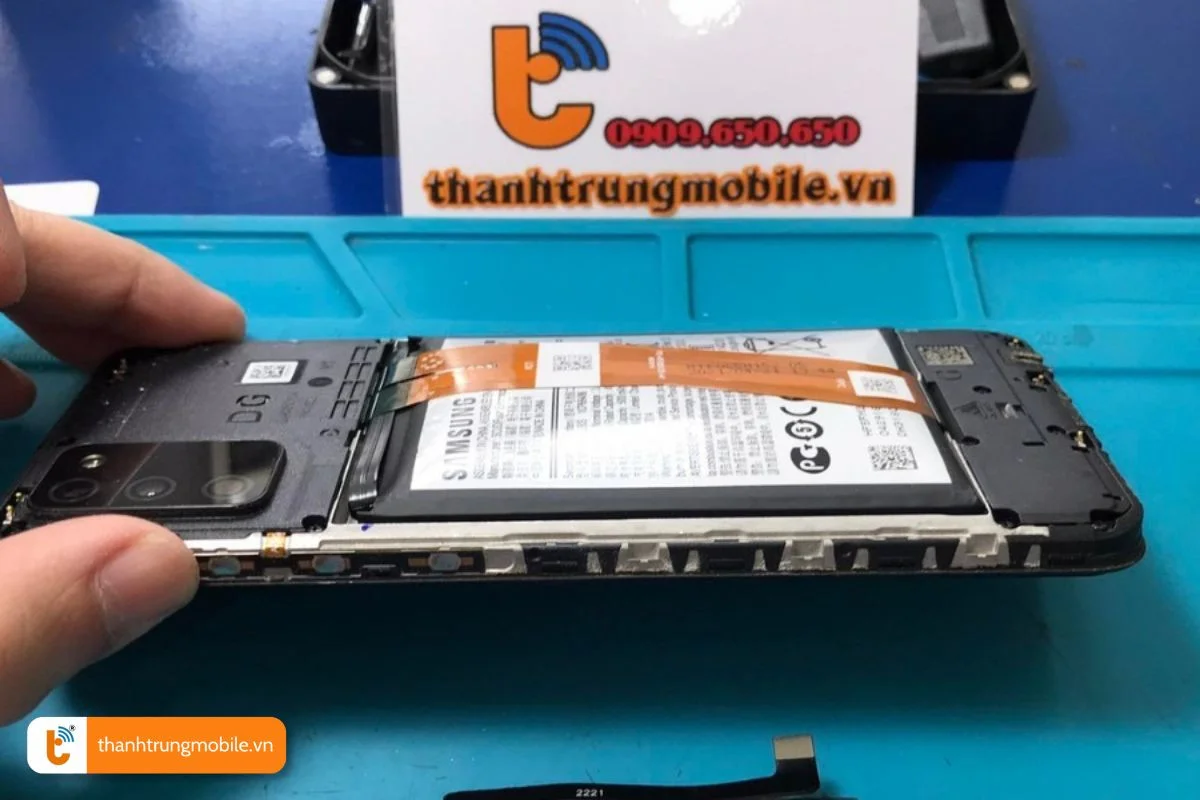 mua pin dien thoai samsung chinh hang tai nhung dia chi uy tin