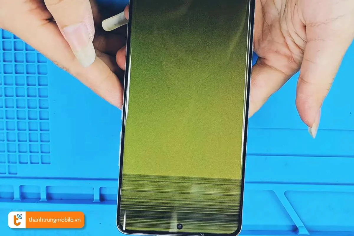 nguyen nhan khien samsung j7 prime xanh man hinh