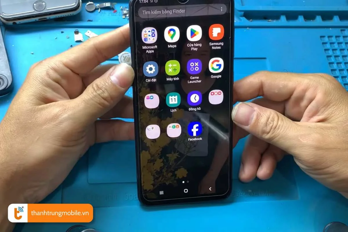 nguyen nhan lam man hinh samsung bi loan cam ung