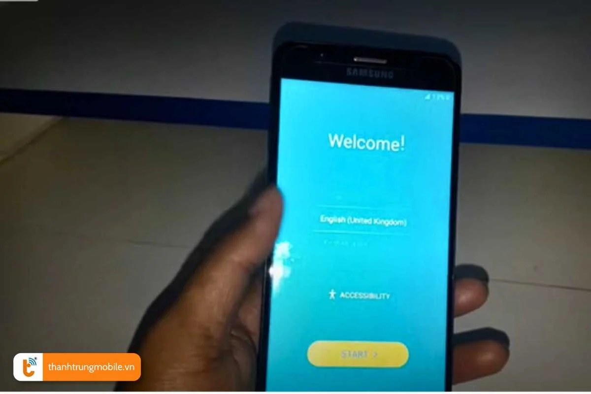nhan start va bat dau tien hanh khoi phuc may samsung j7 prime