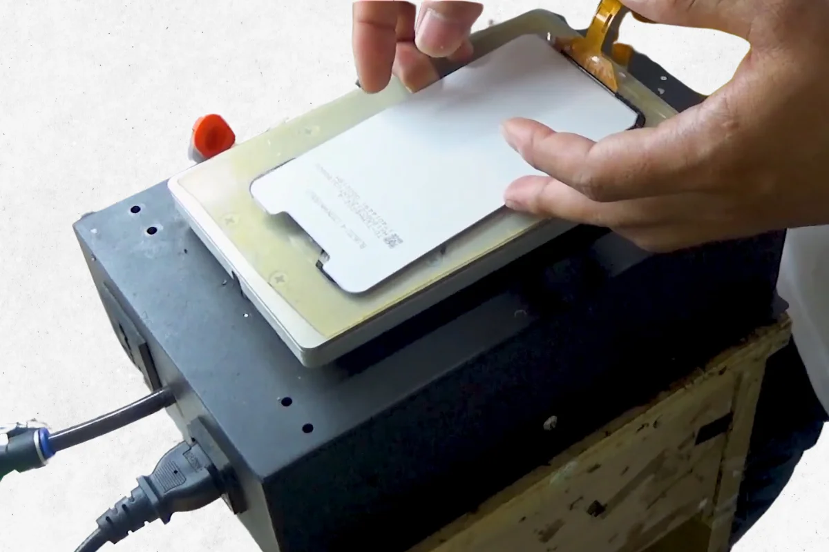 quy trình ép kính Vsmart Joy 1 tại Thành Trung Mobile