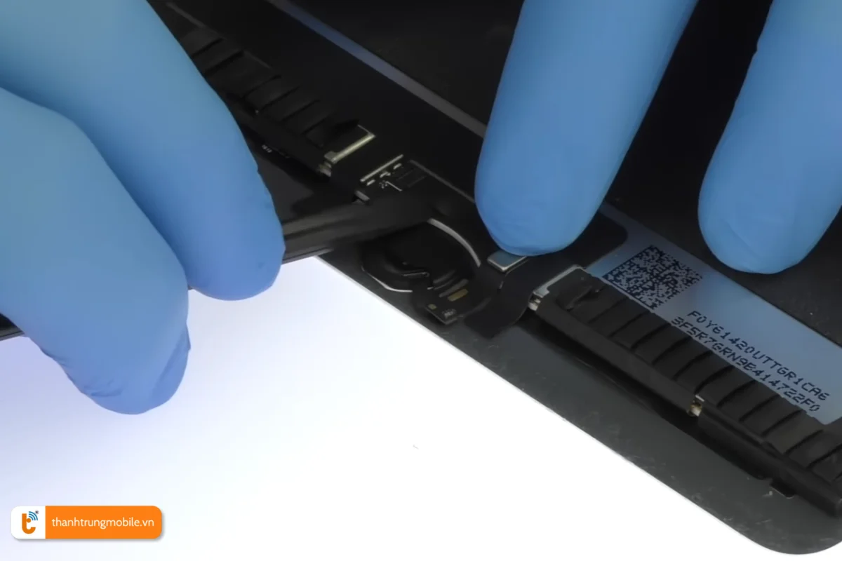 Quy trình thay thế nút home iPad Pro tại Thành Trung Mobile