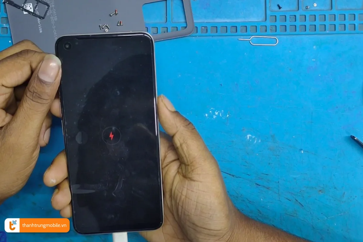 Realme 9 Pro bị lỗi sạc không vào pin