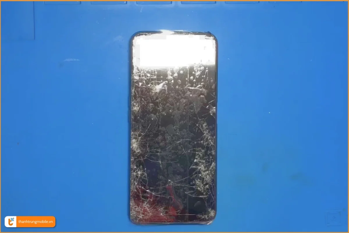 Realme X50 bể vỡ mặt kính