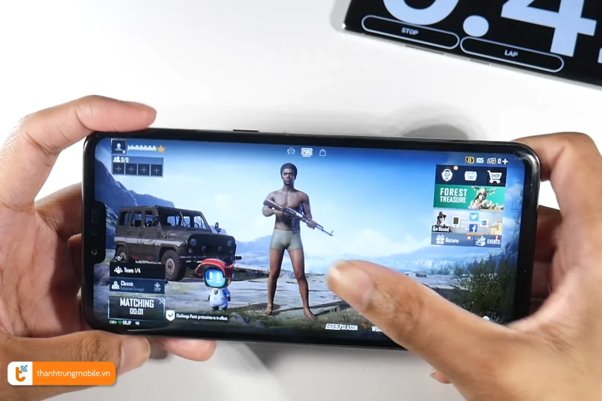 Sử dụng tác vụ nặng trong thời gian dài như chơi game cũng có thể gây chai pin LG V50