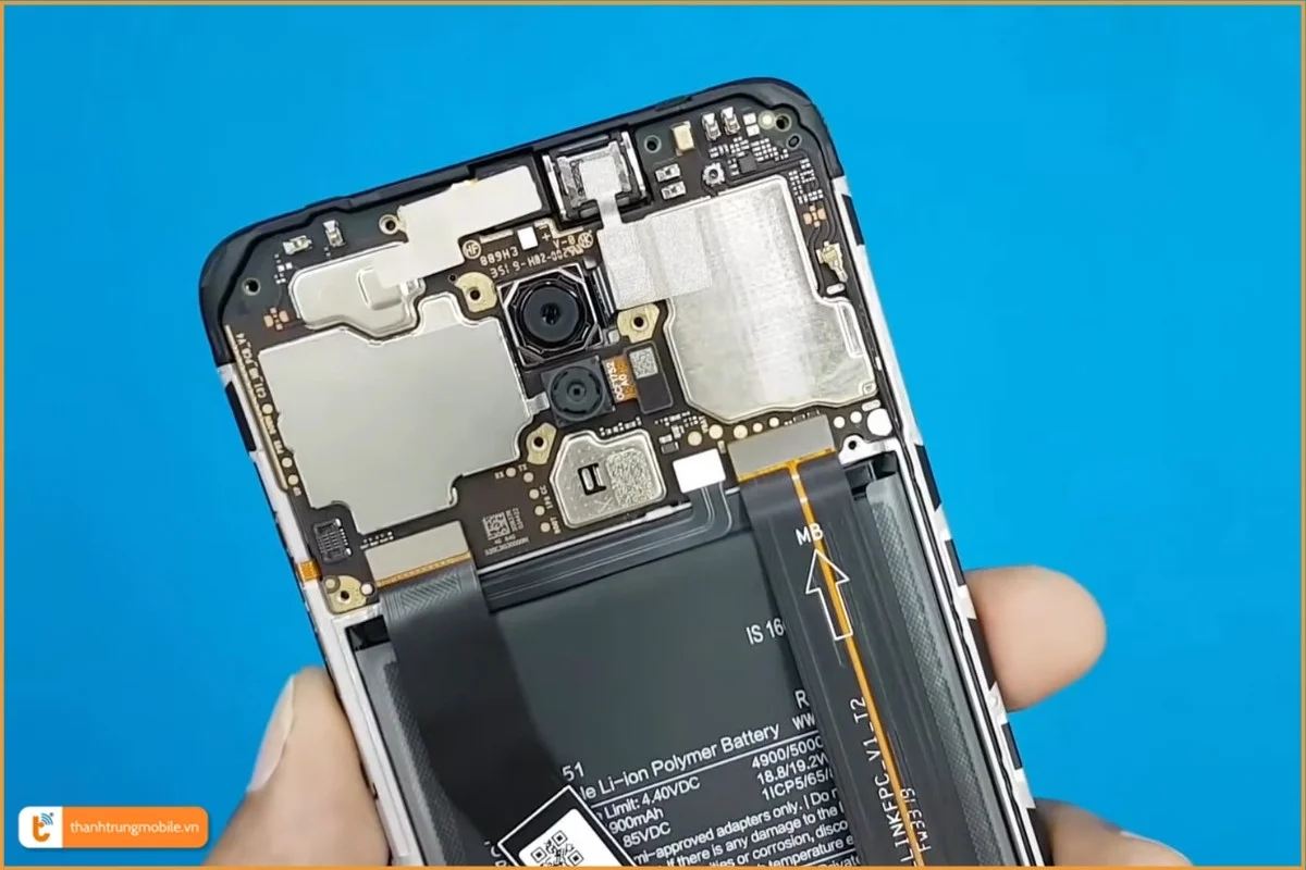 Thay camera sau Xiaomi Redmi 8