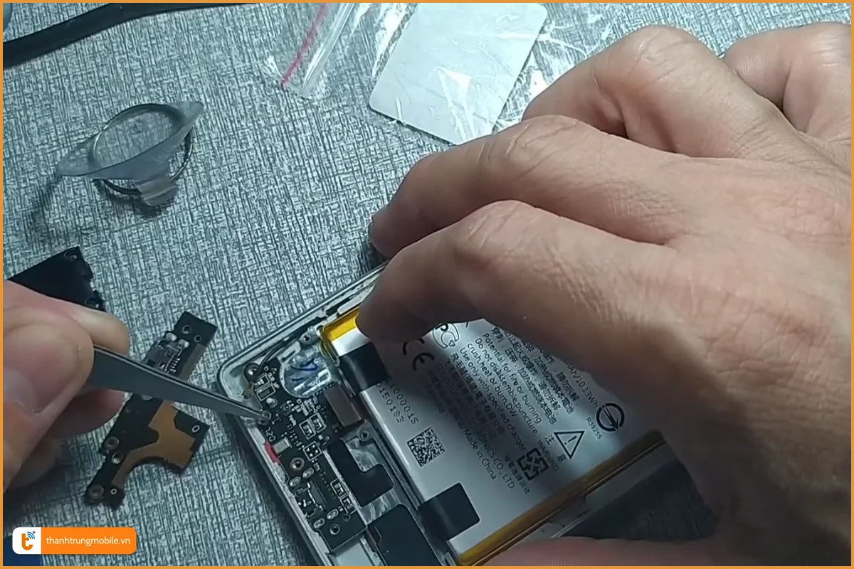 Thay chân sạc điện thoại Nokia 3 tại Thành Trung Mobile