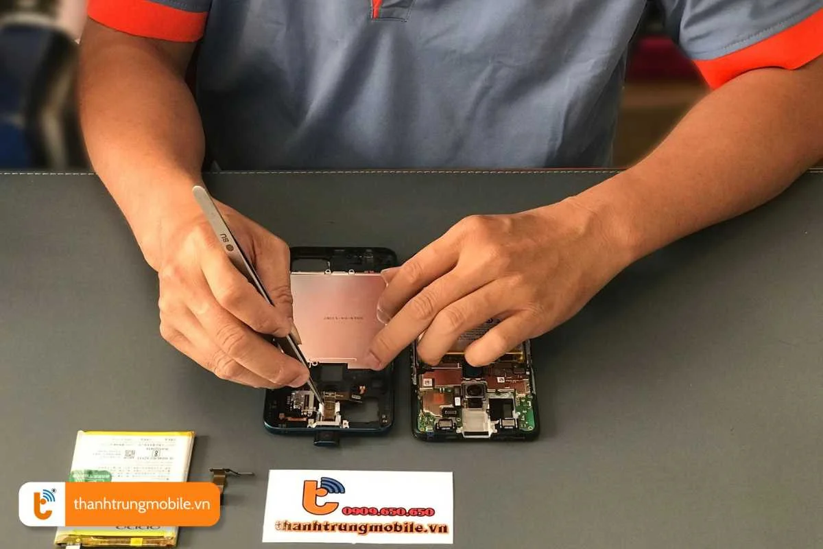 thay man hinh dien thoai samsung chinh hang