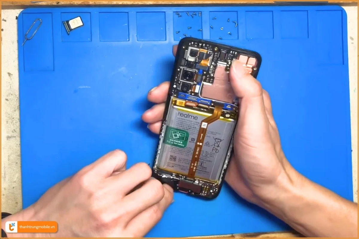 Thay pin Realme X50 zin đẹp