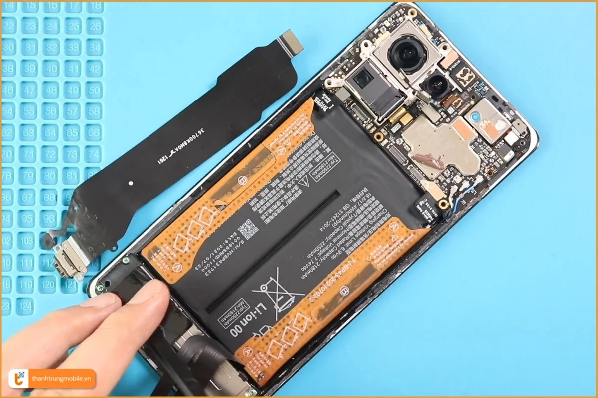 Thay pin Xiaomi Mi Mix 4 chính hãng