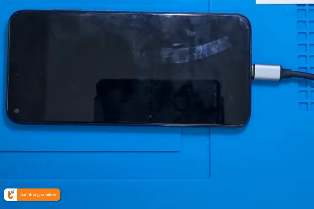 Tình trạng sạc không lên pin ở Vsmart Live do lỗi chân sạc