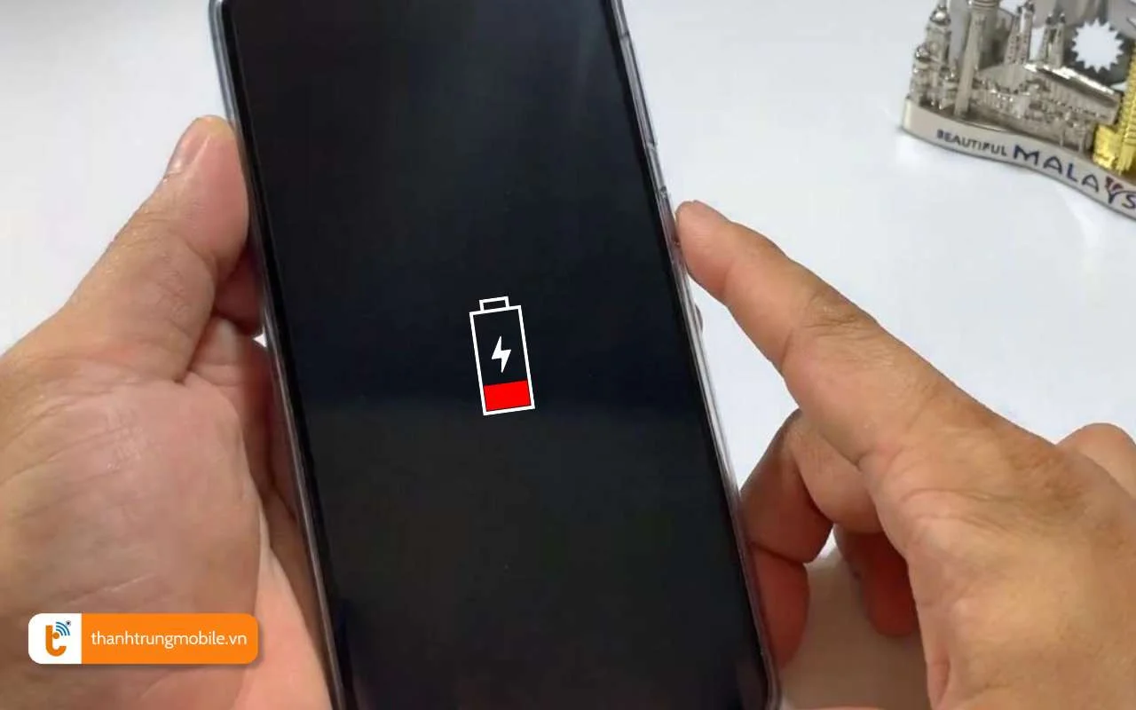 tranh de thiet bi samsung can pin hoan toan