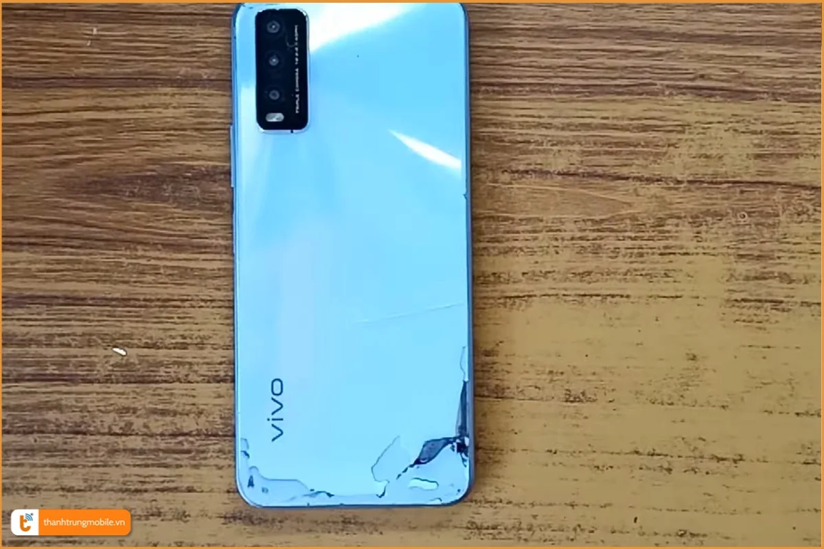 Vivo Y20 nứt bể vỏ cần thay mới