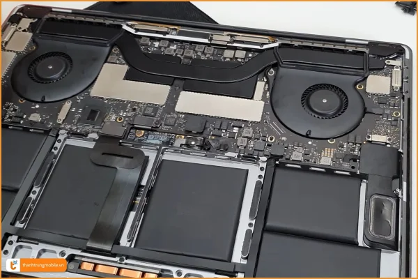 thay-chan-sac-macbook-pro-2017