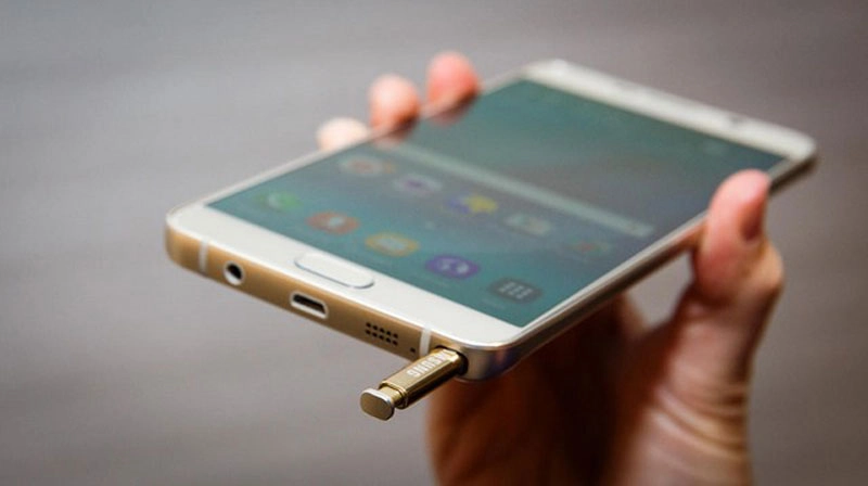 note-5-co-chong-nuoc-khong