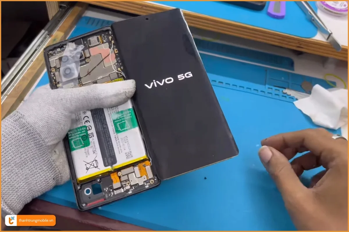 Thay, ép kính Vivo X90 zin chuẩn đẹp - Thành Trung Mobile