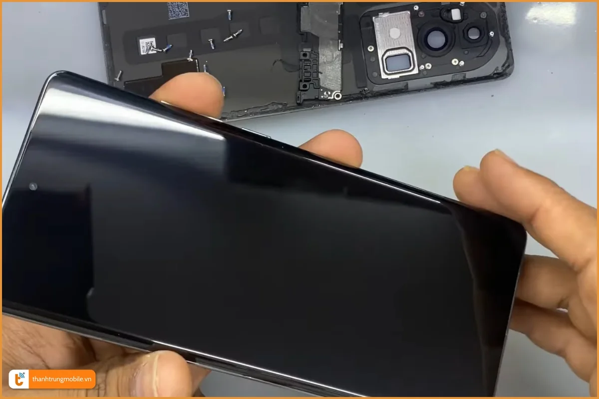 Thay màn hình Oppo Reno 10 Pro chính hãng - Thành Trung Mobile 