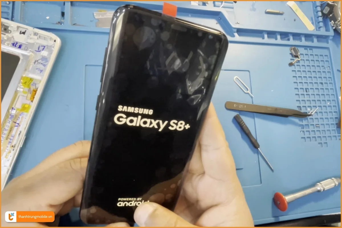 Thay màn hình Samsung S8 Plus
