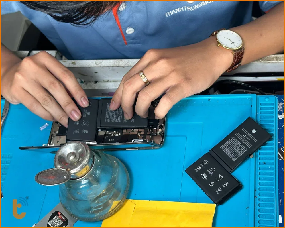 Thay pin điện thoại bảo hành lên đến 12 tháng