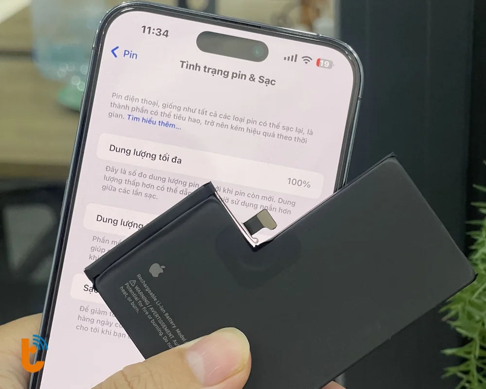 Thay pin iPhone 15 Pro Max Zin chính hãng