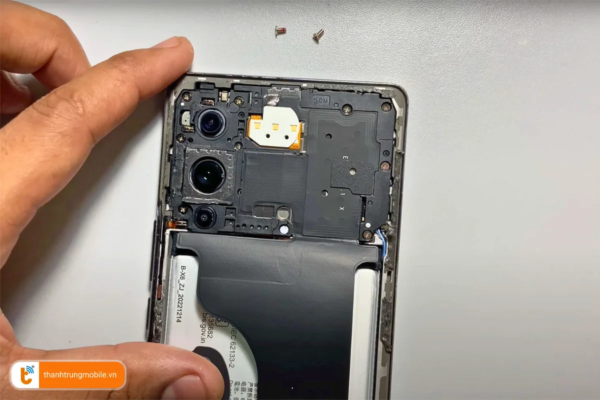 Thay pin Vivo V27 chính hãng