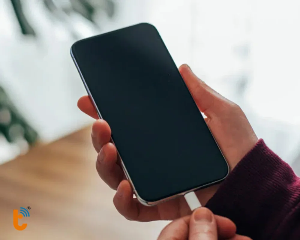 Thử sạc khi tắt nguồn