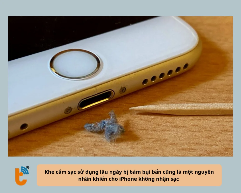 Vệ sinh cổng sạc Lightning