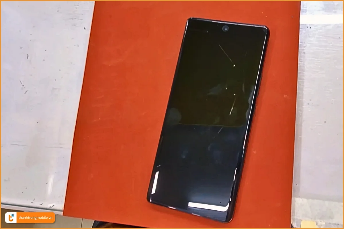 Vivo X80 nứt bể màn hình không hiển thị cần thay mới