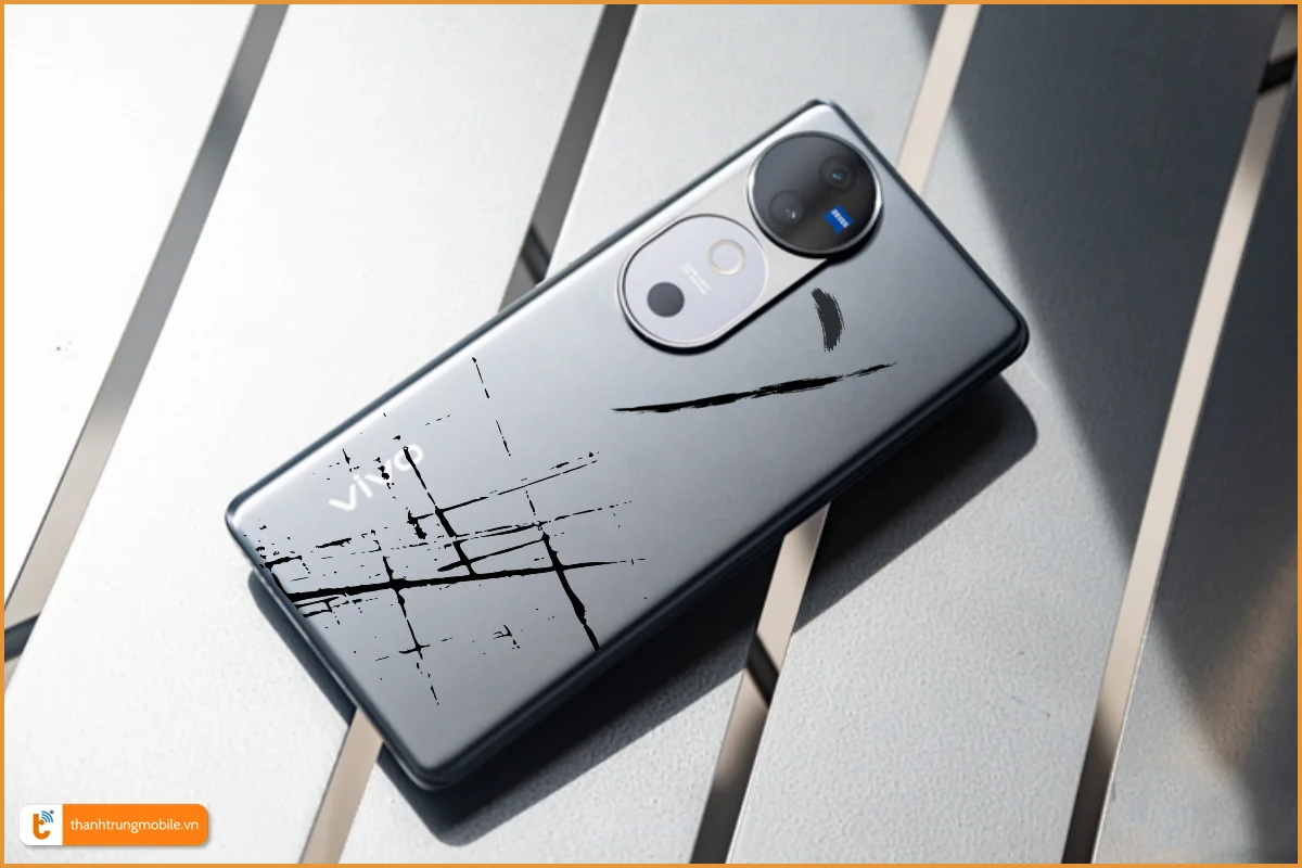 Vỏ Vivo V40 trầy xướt, bong tróc sơn cần thay mới