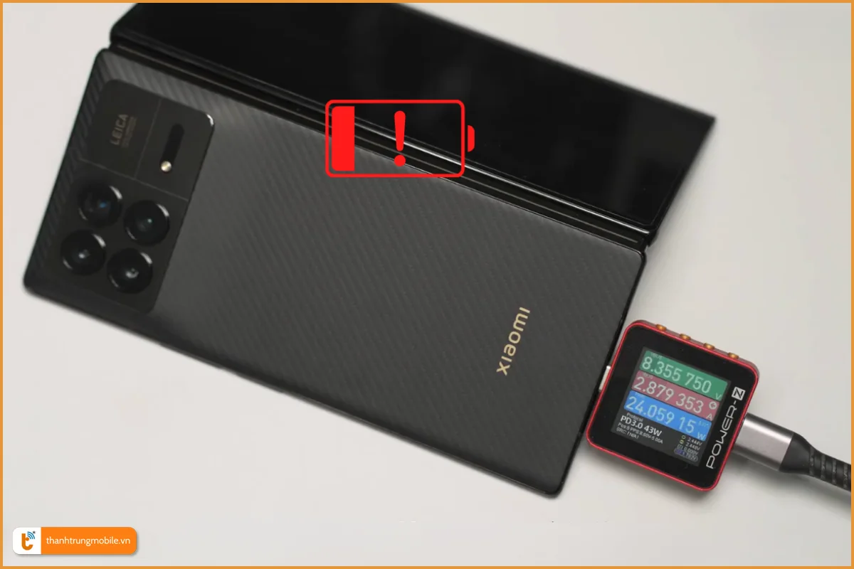 Xiaomi Mix Fold 3 lỗi pin chai sạc không vào
